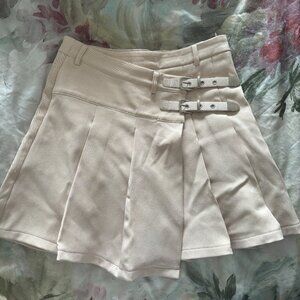 Y2K White Pleated Mini Skirt w/ Belt – Boutique Cotton, Size L